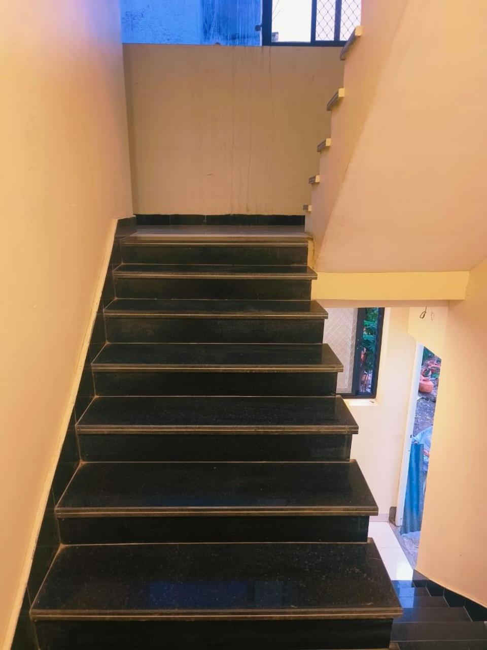 Hotel Dev Kripa Ujjain Eksteriør bilde